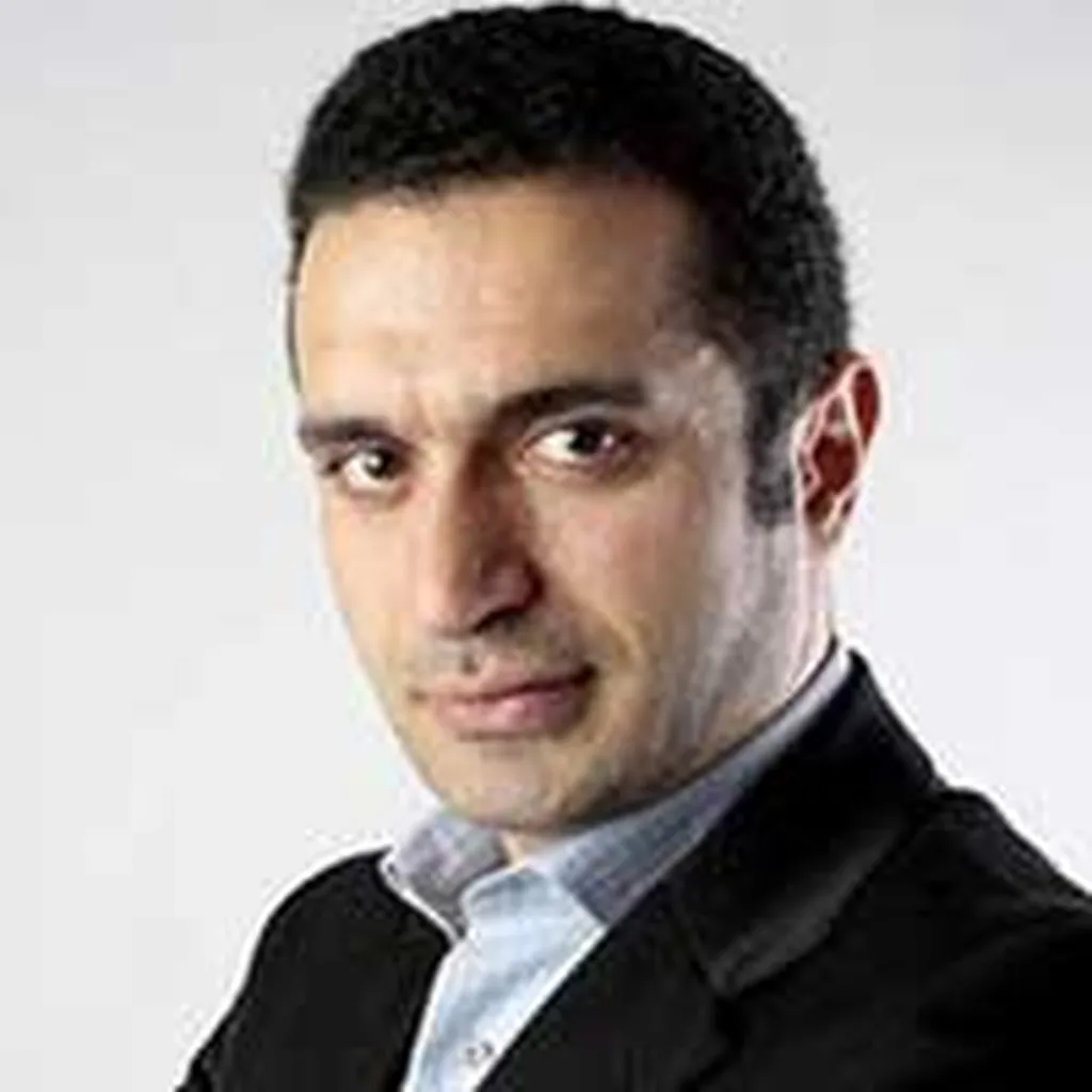 خلاصه سخنرانی روزبه پاشا در کنفرانس وب و موبایل