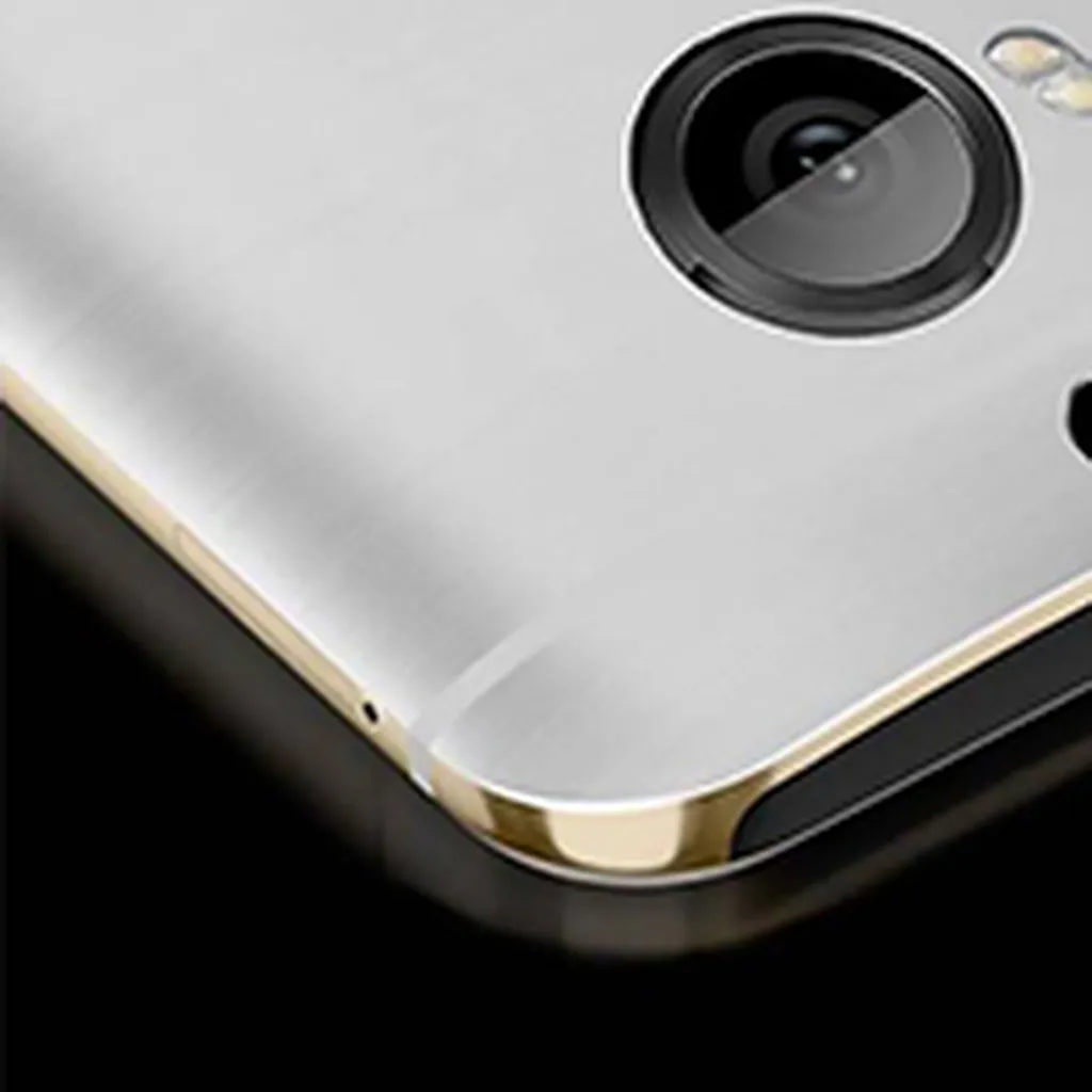 «بیشتر از One»؛ پوستر HTC برای معرفی One M9 Plus منتشر شد
