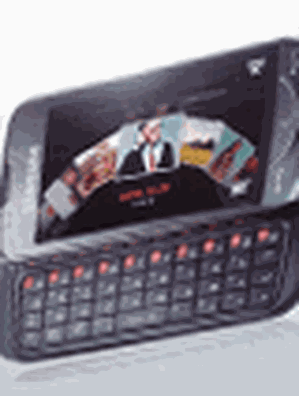 معرفی محصول جدید سامسونگ با نام B7610