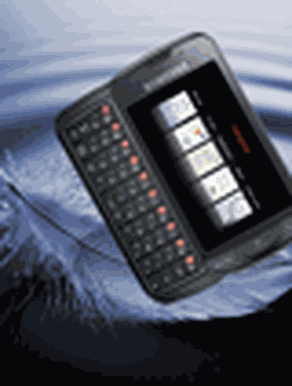 OmniaPro B7610، با نمایشگر لمسی و صفحه کلید QWERTY