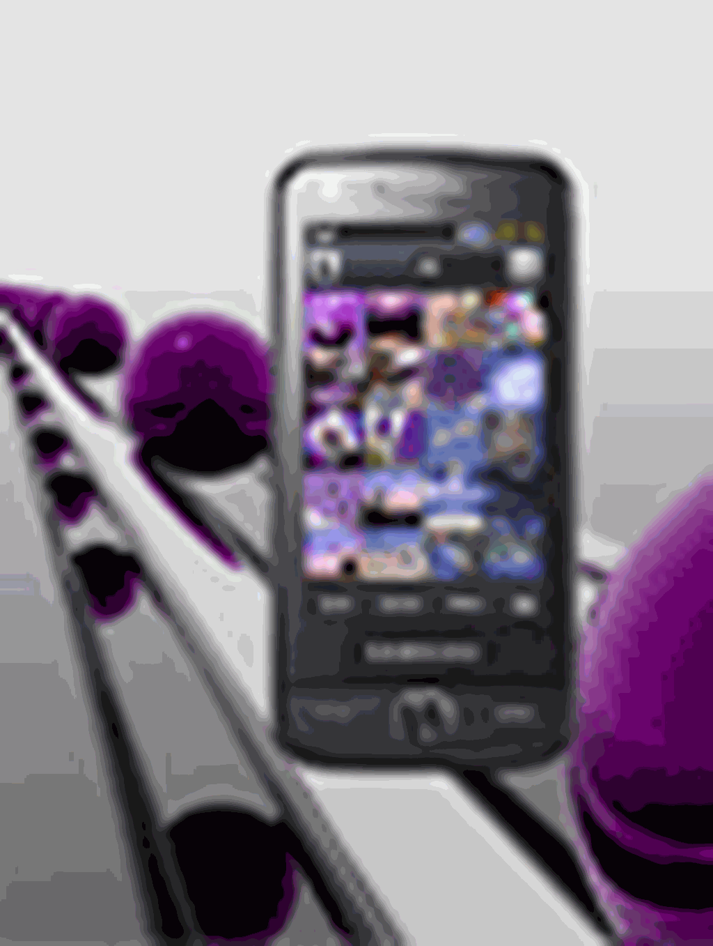 احتمال تاخیر در عرضه M8910 Pixon12
