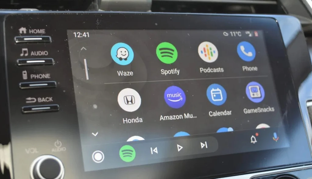 آیا Waze با Android Auto و Apple CarPlay کار می‌کند؟