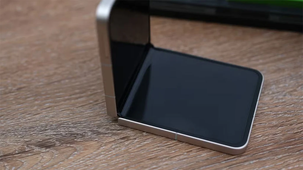 Folding phones
