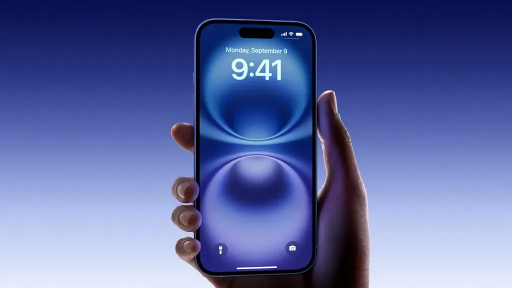 آیفون 17