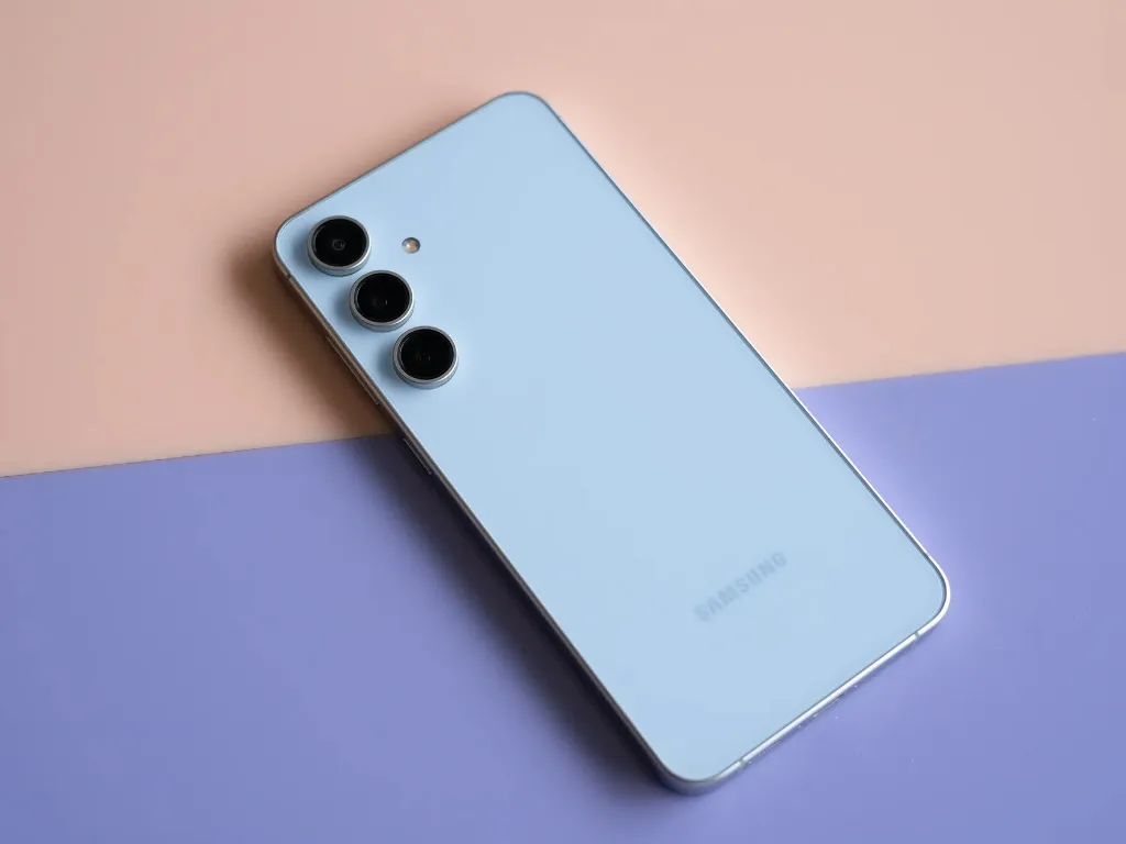 Galaxy-S24-FE.jpg