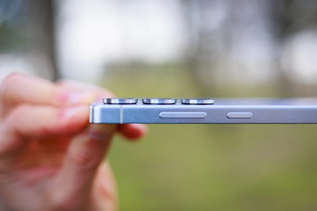 Galaxy-S25-Ultra-review-profile.jpg