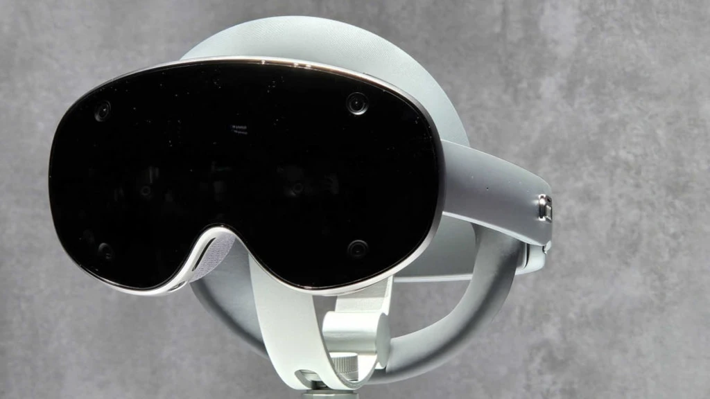 Galaxy XR headset