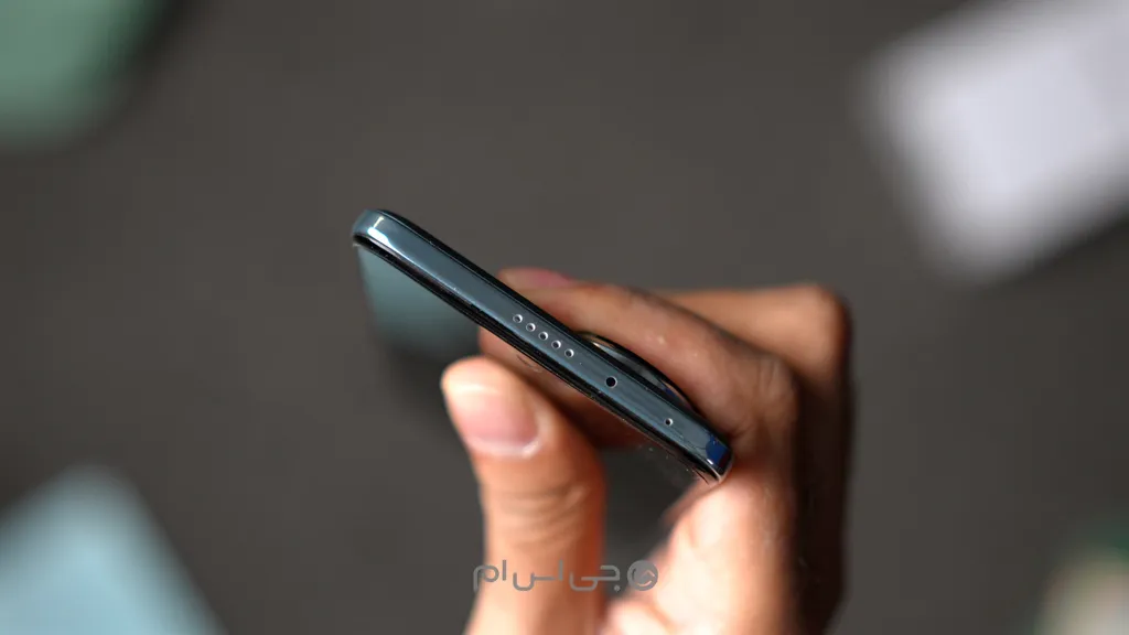 Honor-200-Upper-Side.jpg