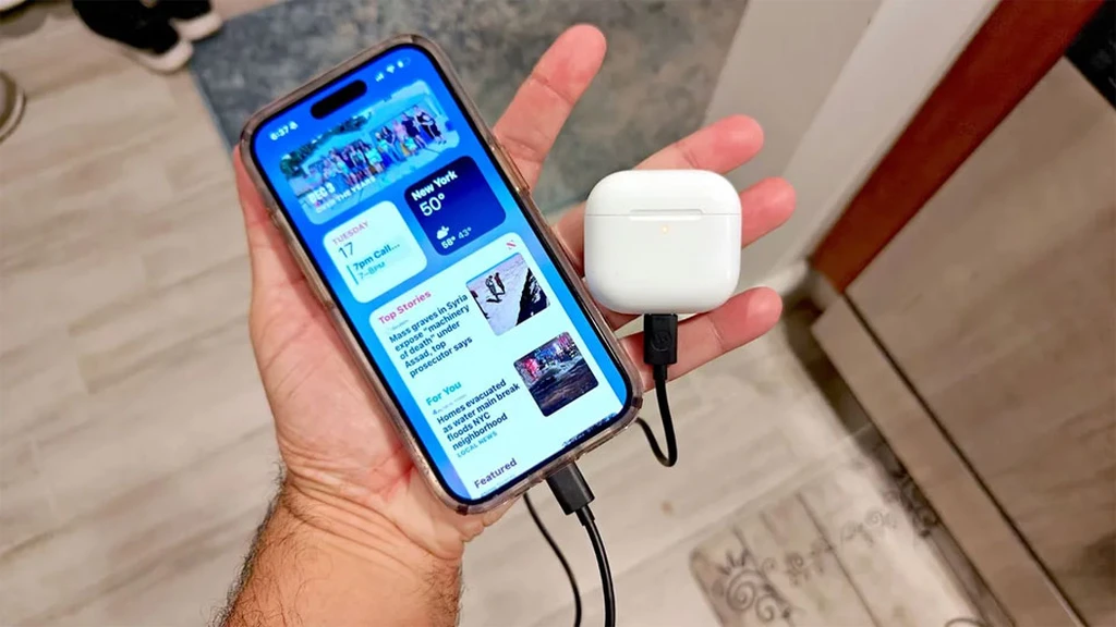 Multiple charging options AirPods  4