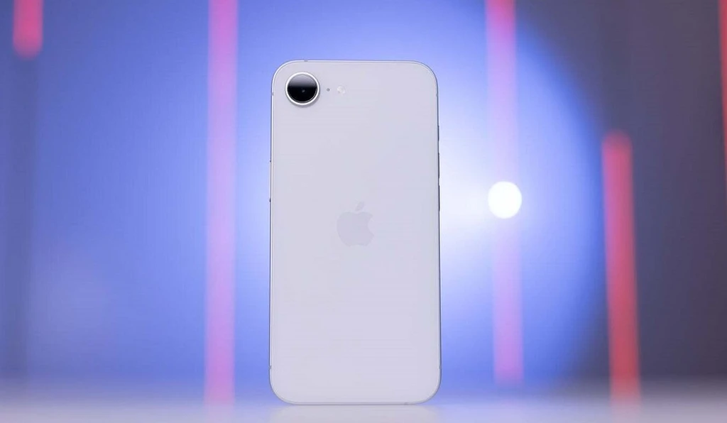اپل آیفون 16E