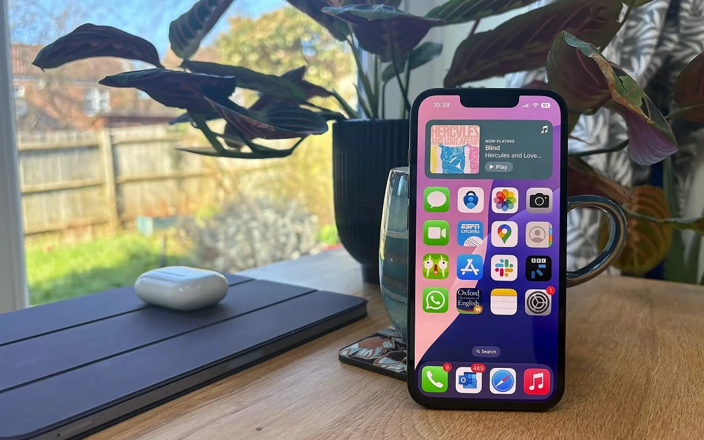 اپل آیفون 16e