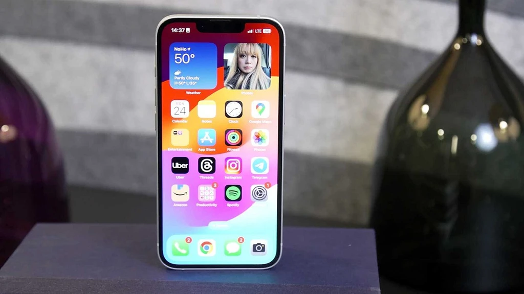 اپل آیفون 16e