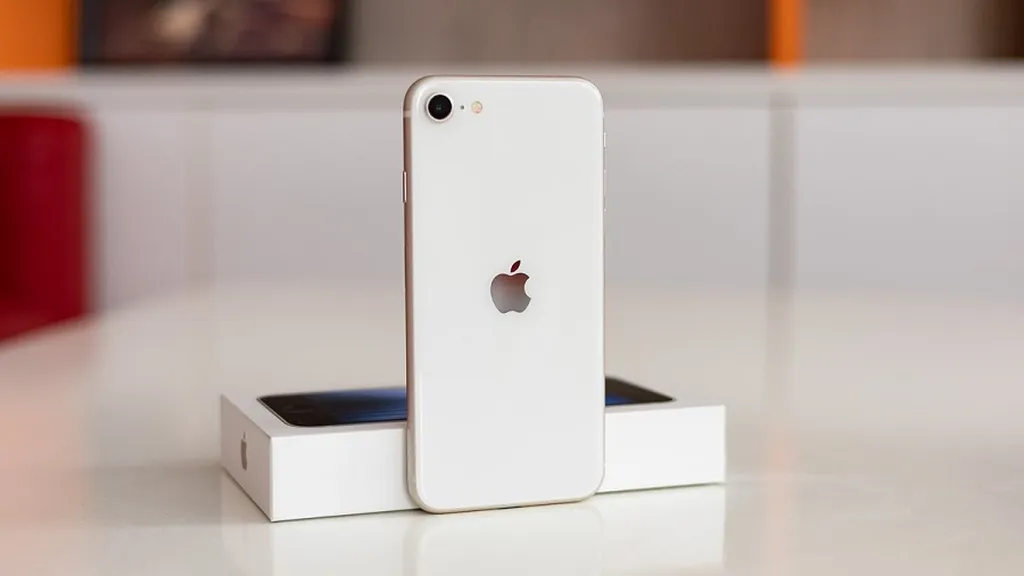آیفون SE 3
