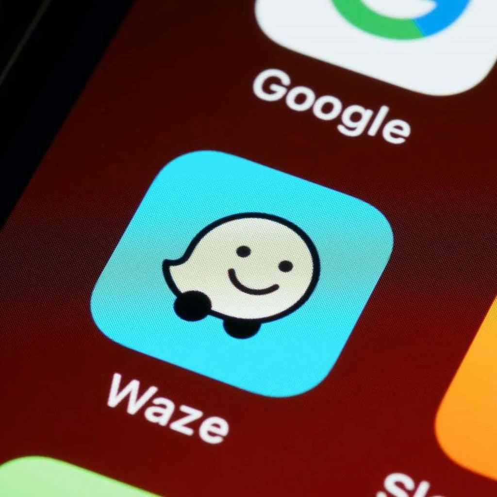 به‌روزرسانی Waze: یک مشکل حل شد، دو مشکل بزرگ باقی ماند!