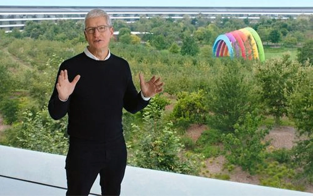تیم کوک میگوید طراحی Apple Intelligence هفت سال طول کشیده است