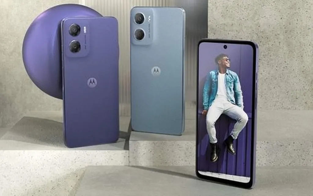موتورولا از گوشی ارزان‌قیمت Moto E15 رونمایی کرد