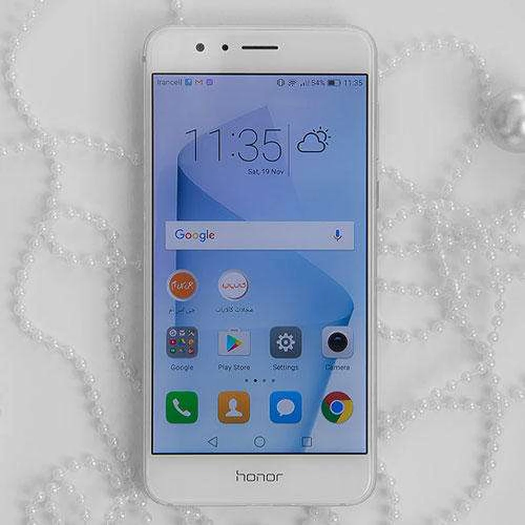 بررسی تخصصی Huawei Honor 8؛ پری دریایی