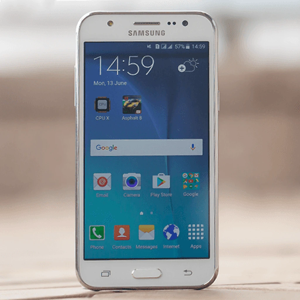 بررسی تخصصی Galaxy J5؛ سامسونگ پرفروش