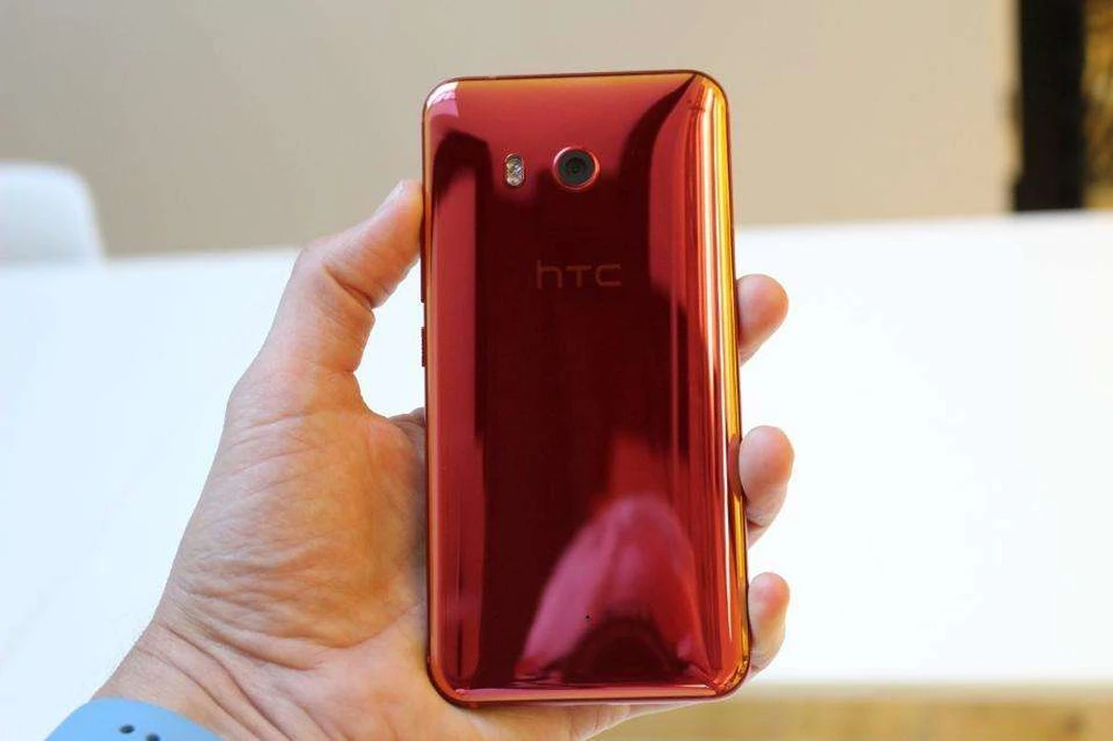 HTC U 11 رسما معرفی شد