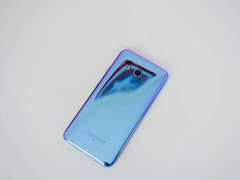 بلوتوث 5.0 گوشی HTC U11 تا عرضه اندروید O فعال نمی‏‌شود