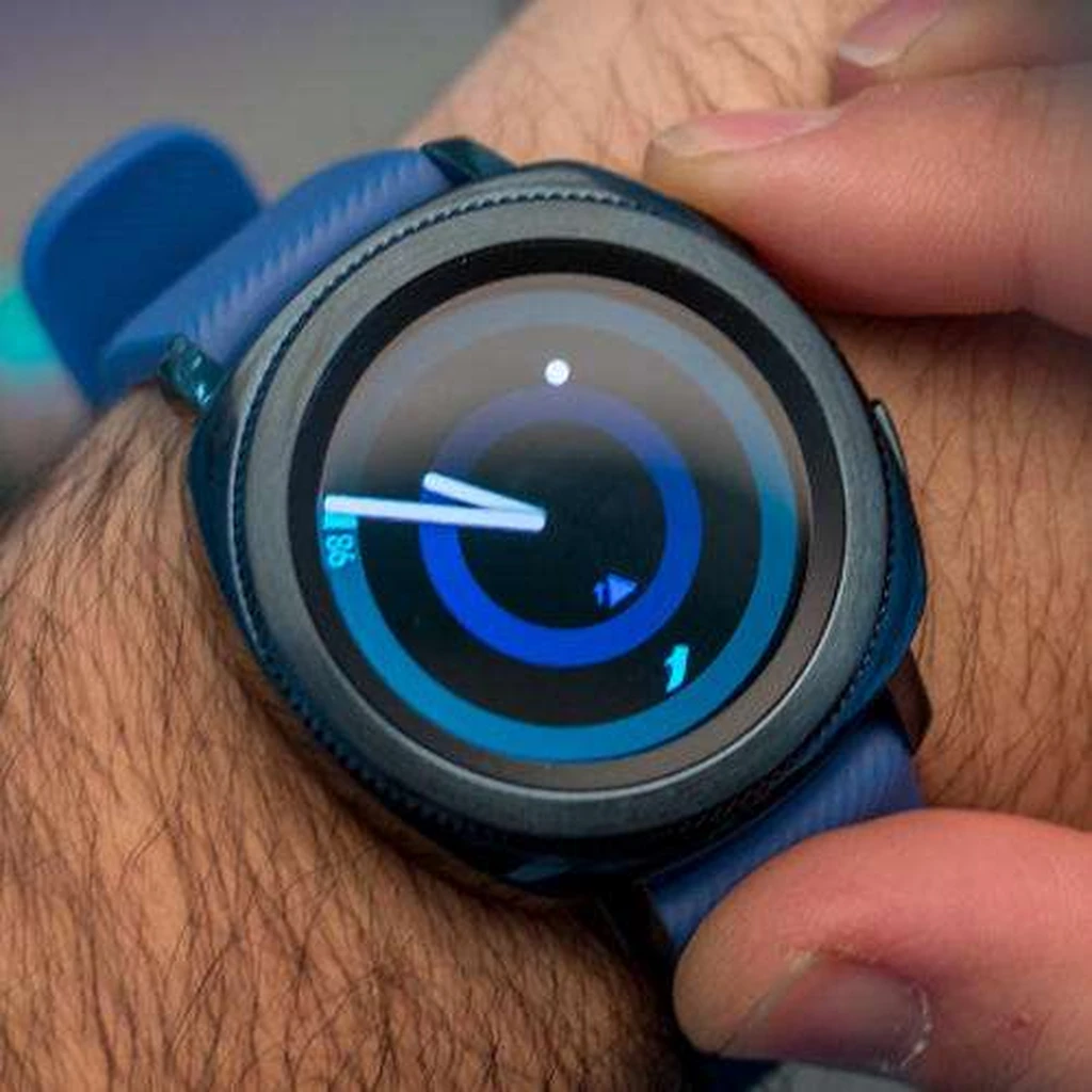 بررسی تخصصی ساعت هوشمند Samsung Gear Sport