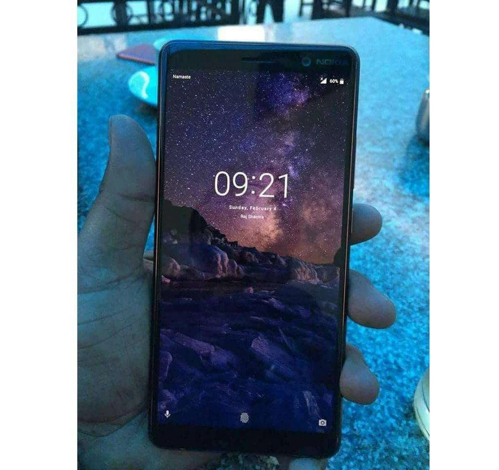 تصویر نمونه واقعی فبلت بدون حاشیه Nokia 7 Plus