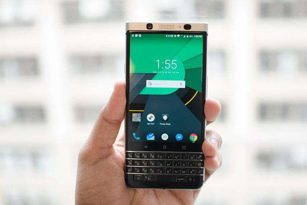 تیزر ویدیویی گوشی BlackBerry KEY2 از یک دکمه مرموز خبر می‌دهد