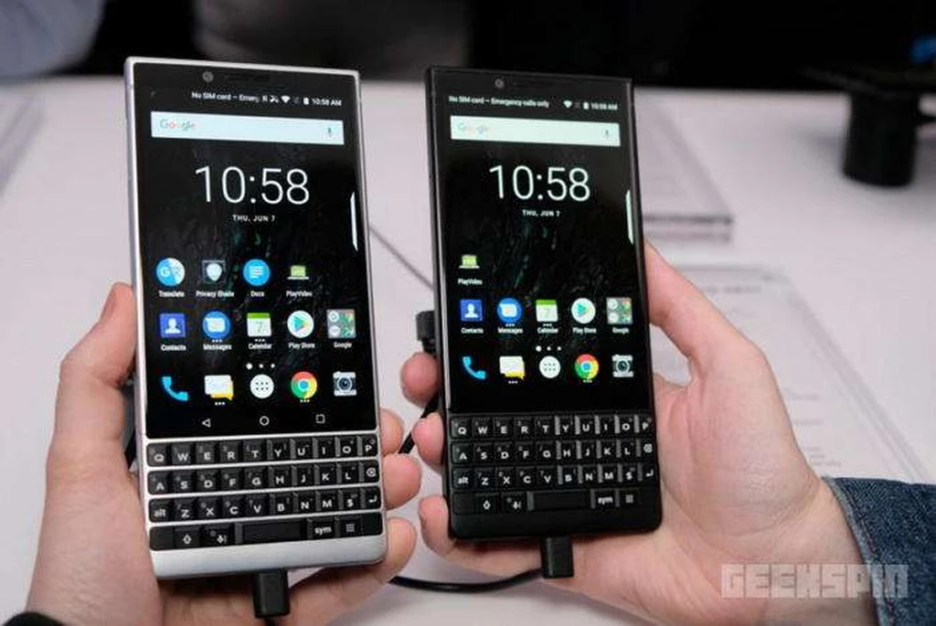 گوشی BlackBerry KEY2 با صفحه کلید فیزیکی و دوربین دوگانه معرفی شد