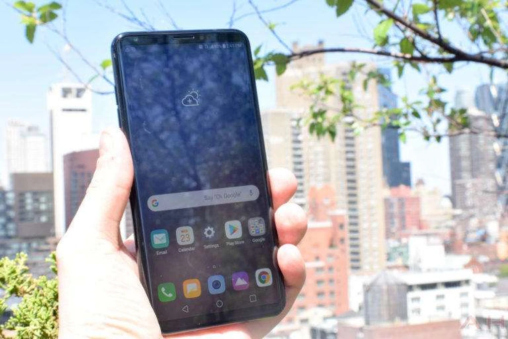 عرضه پرچمدار LG V40 ThinQ در اوایل پاییز امسال