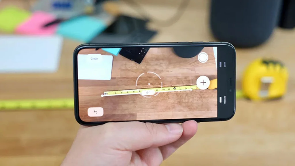 چگونه می‌توانیم با آیفون فاصله دو نقطه را در فضای فیزیکی اندازه‌گیری کنیم؟