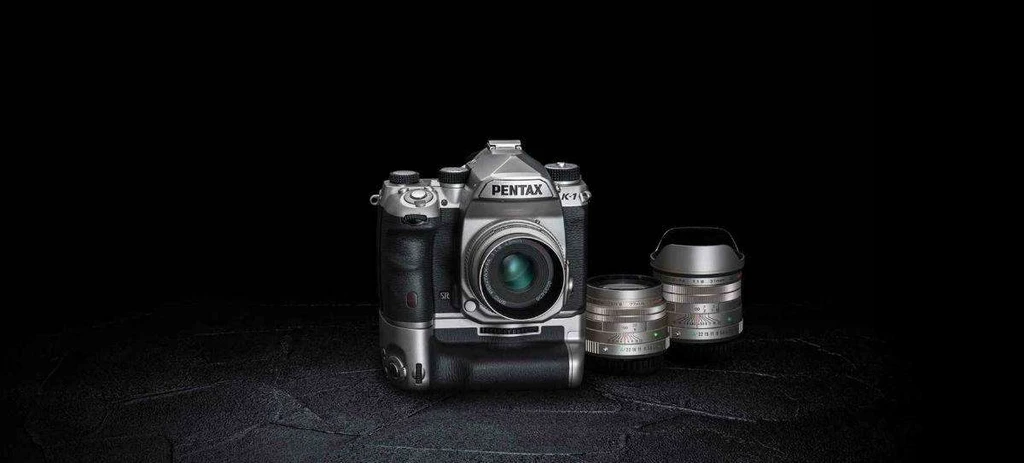 نسخه ویژه نقره‌ای Pentax K-1 با لنزهای نقره‌ای خانواده FA Limited