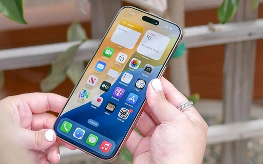 برای افزایش عمر باتری آیفون این ۳ ویژگی‌ را در آی‌اواس غیرفعال کنید